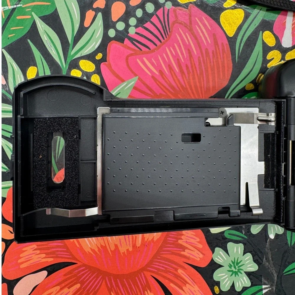 Kodak Star Zoom 70 35mm Film Camera AF 35-70mm Lens Vintage Point and Shoot